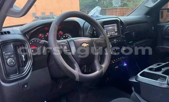 Acheter Occasion Voiture Chevrolet Silverado Gris à Ouagadougou, Burkina-Faso Acheter Occasion Voiture Chevrolet Silverado Gris à Ouagadougou, Burkina-Faso