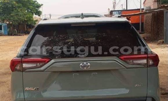 Acheter Occasion Voiture Toyota RAV4 Vert à Ouagadougou, Burkina-Faso Acheter Occasion Voiture Toyota RAV4 Vert à Ouagadougou, Burkina-Faso