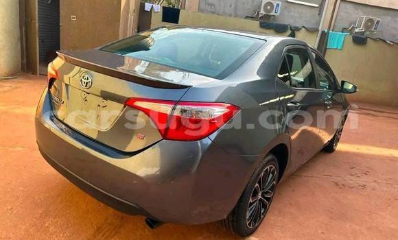 Sayi Na hannu Toyota Corolla Azurfa Mota in Ouagadougou a Burkina Faso Sayi Na hannu Toyota Corolla Azurfa Mota in Ouagadougou a Burkina Faso