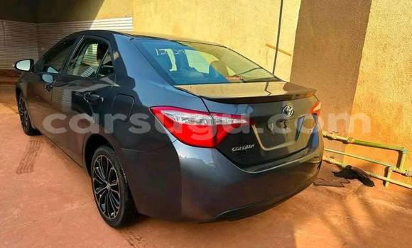Sayi Na hannu Toyota Corolla Azurfa Mota in Ouagadougou a Burkina Faso Sayi Na hannu Toyota Corolla Azurfa Mota in Ouagadougou a Burkina Faso