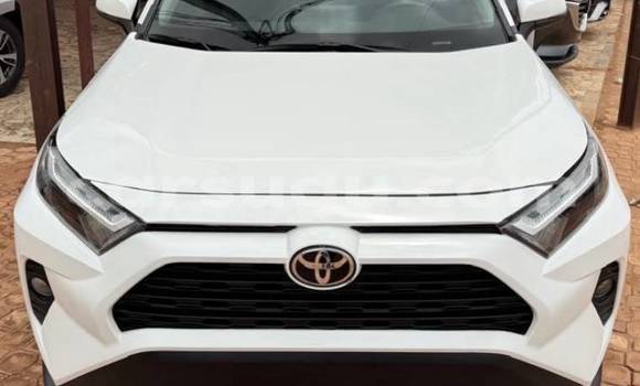 Acheter Occasion Voiture Toyota RAV4 Blanc à Ouagadougou, Burkina-Faso