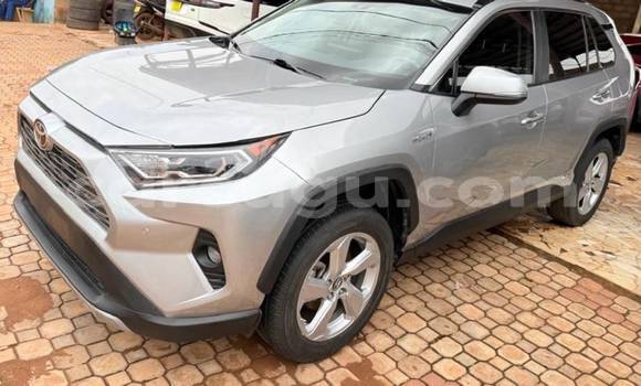 Acheter Occasion Voiture Toyota RAV4 Gris à Ouagadougou, Burkina-Faso Acheter Occasion Voiture Toyota RAV4 Gris à Ouagadougou, Burkina-Faso
