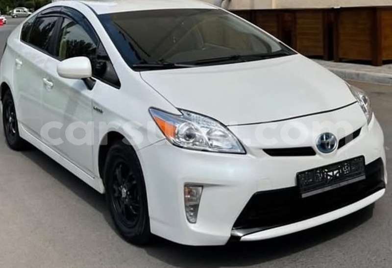 Big with watermark toyota prius burkina faso ouagadougou 12036