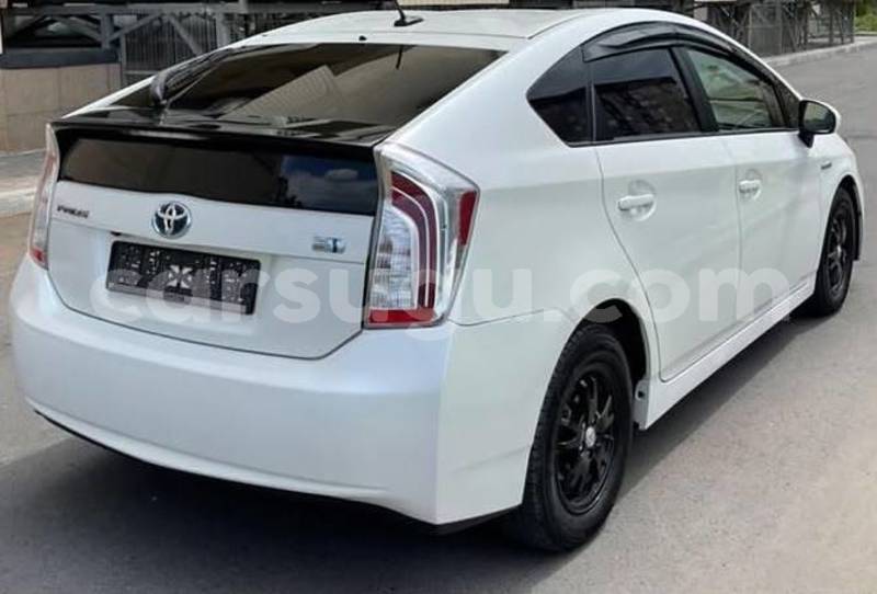 Big with watermark toyota prius burkina faso ouagadougou 12036