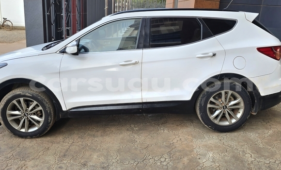 Acheter Occasion Voiture Hyundai Santa Fe Blanc à Ouagadougou, Burkina-Faso Acheter Occasion Voiture Hyundai Santa Fe Blanc à Ouagadougou, Burkina-Faso
