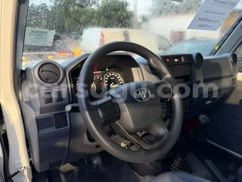 Big with watermark toyota land cruiser prado burkina faso ouagadougou 12070