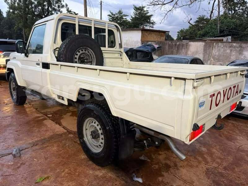 Big with watermark toyota land cruiser prado burkina faso ouagadougou 12070