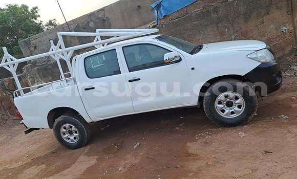 Acheter Occasion Voiture Toyota Hilux Blanc à Ouagadougou, Burkina-Faso Acheter Occasion Voiture Toyota Hilux Blanc à Ouagadougou, Burkina-Faso