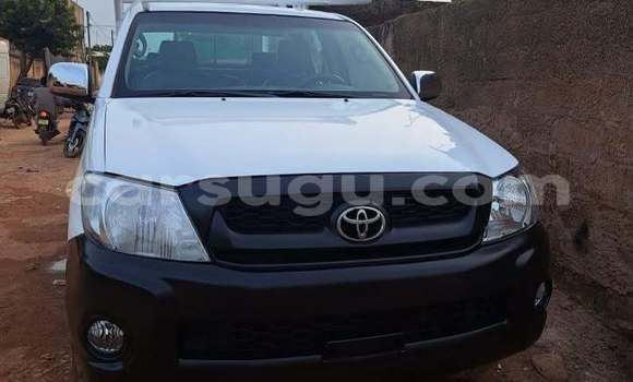 Acheter Occasion Voiture Toyota Hilux Blanc à Ouagadougou, Burkina-Faso Acheter Occasion Voiture Toyota Hilux Blanc à Ouagadougou, Burkina-Faso
