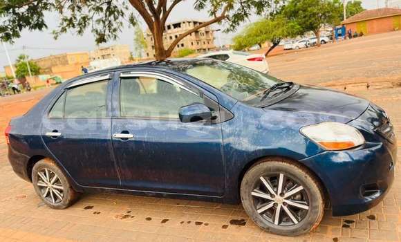 Acheter Occasion Voiture Toyota Yaris Bleu à Ouagadougou, Burkina-Faso Acheter Occasion Voiture Toyota Yaris Bleu à Ouagadougou, Burkina-Faso