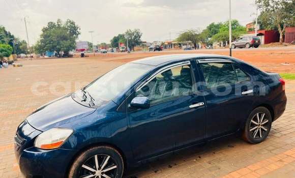 Acheter Occasion Voiture Toyota Yaris Bleu à Ouagadougou, Burkina-Faso Acheter Occasion Voiture Toyota Yaris Bleu à Ouagadougou, Burkina-Faso
