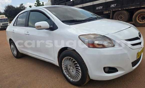 Acheter Occasion Voiture Toyota Yaris Blanc à Ouagadougou, Burkina-Faso