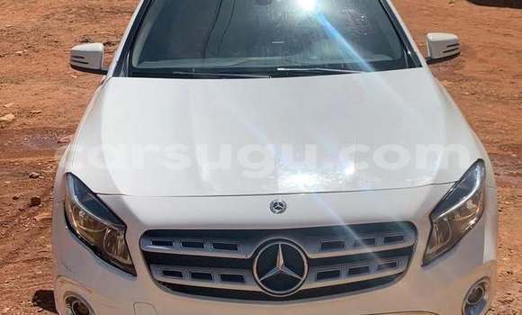 Acheter Occasion Voiture Mercedes-Benz GLA-klasse Blanc à Ouagadougou, Burkina-Faso