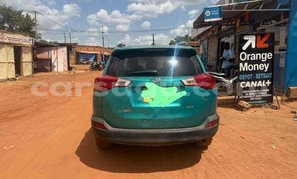 Acheter Occasion Voiture Toyota RAV4 Vert à Ouagadougou, Burkina-Faso Acheter Occasion Voiture Toyota RAV4 Vert à Ouagadougou, Burkina-Faso