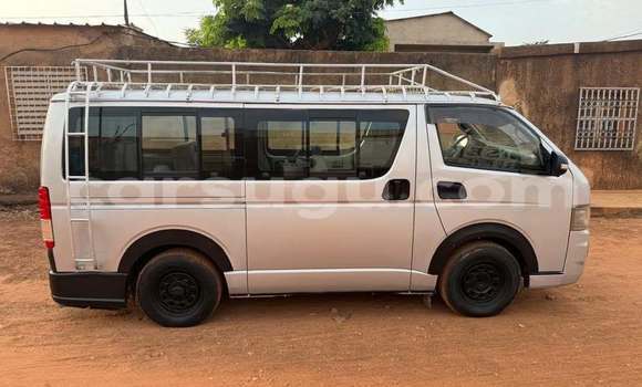 Acheter Occasion Voiture Toyota Hiace Gris à Ouagadougou, Burkina-Faso Acheter Occasion Voiture Toyota Hiace Gris à Ouagadougou, Burkina-Faso