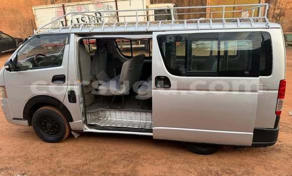 Acheter Occasion Voiture Toyota Hiace Gris à Ouagadougou, Burkina-Faso Acheter Occasion Voiture Toyota Hiace Gris à Ouagadougou, Burkina-Faso