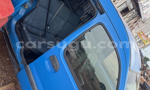 Acheter Import Voiture Renault Kangoo Bleu à Ouagadougou, Burkina-Faso Acheter Import Voiture Renault Kangoo Bleu à Ouagadougou, Burkina-Faso