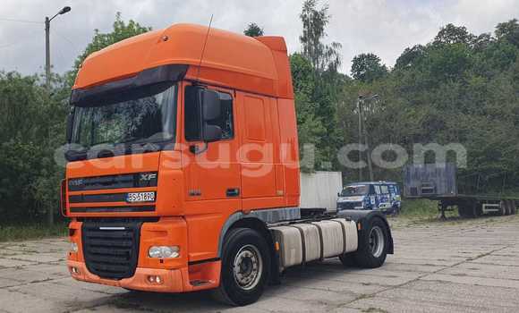 Acheter Import Utilitaire DAF CF Rouge à Ouagadougou, Burkina-Faso Acheter Import Utilitaire DAF CF Rouge à Ouagadougou, Burkina-Faso