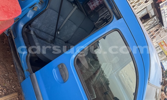 Acheter Occasion Voiture Renault Kangoo Bleu à Ouagadougou, Burkina-Faso Acheter Occasion Voiture Renault Kangoo Bleu à Ouagadougou, Burkina-Faso