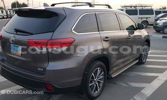 Acheter Import Voiture Toyota Highlander Other à Import - Dubai, Burkina-Faso Acheter Import Voiture Toyota Highlander Other à Import - Dubai, Burkina-Faso