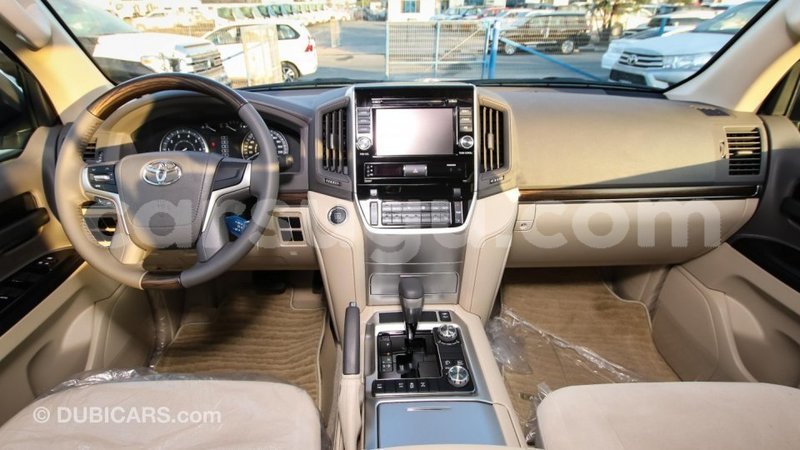 Big with watermark c16e0257 6218 45b2 b1f1 7ee61cd8a6be