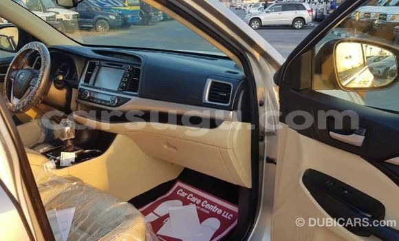 Acheter Import Voiture Toyota Highlander Other à Import - Dubai, Burkina-Faso Acheter Import Voiture Toyota Highlander Other à Import - Dubai, Burkina-Faso
