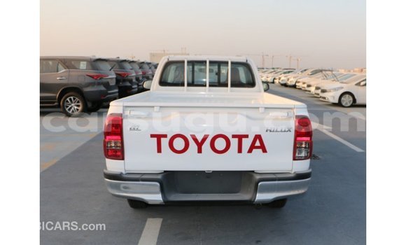 Sayi Imported Toyota Hilux Other Mota in Import - Dubai a Burkina Faso Sayi Imported Toyota Hilux Other Mota in Import - Dubai a Burkina Faso