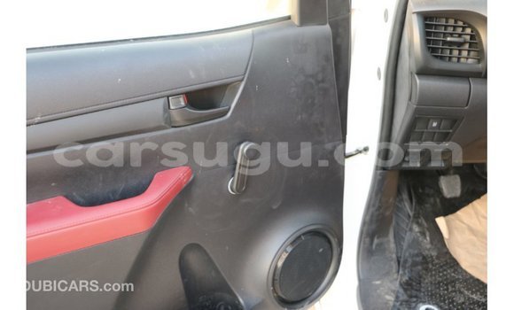 Sayi Imported Toyota Hilux Other Mota in Import - Dubai a Burkina Faso Sayi Imported Toyota Hilux Other Mota in Import - Dubai a Burkina Faso
