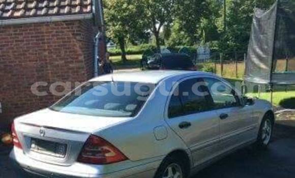 Acheter Occasion Voiture Mercedes-Benz C–Class Beige à Ouagadougou, Burkina-Faso
